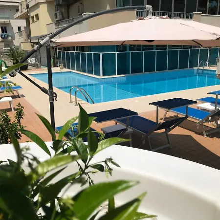 Apogeo - Breakfast Experience Szálloda Rimini