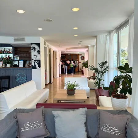 Apogeo - Breakfast Experience 3* 리미니