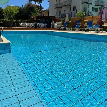 Hotel Apogeo 3*