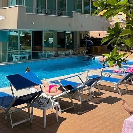 ホテル Apogeo - Breakfast Experience 3*